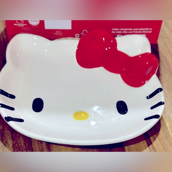 Sanrio Hello Kitty Shaped
Ceramic Trinket Tray - Jewelry
Ring Holder Dish - Picture 9 of 14